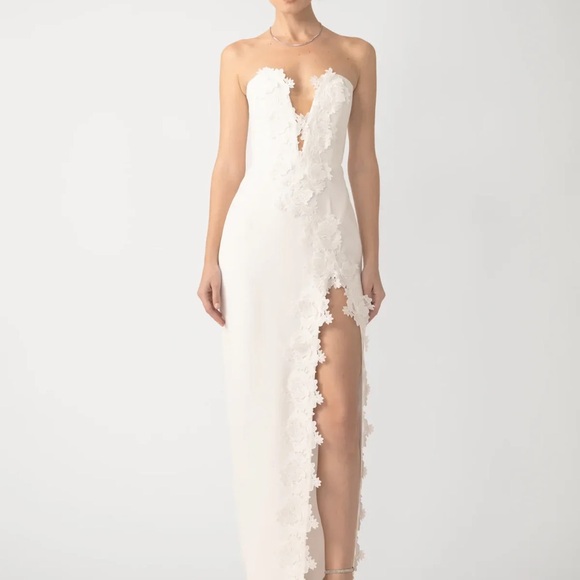 Sau Lee White Florence Floral-Appliquéd Column Gown (REVOLVE) (bride, bridal) - Picture 5 of 6